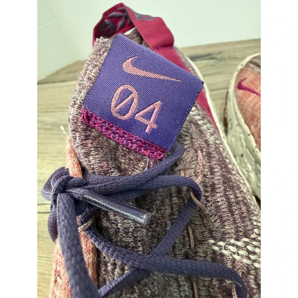 Nike Space Hippie 04 Womens Sz 9 Running Shoes Cactus Flower Gravity Purple Pink